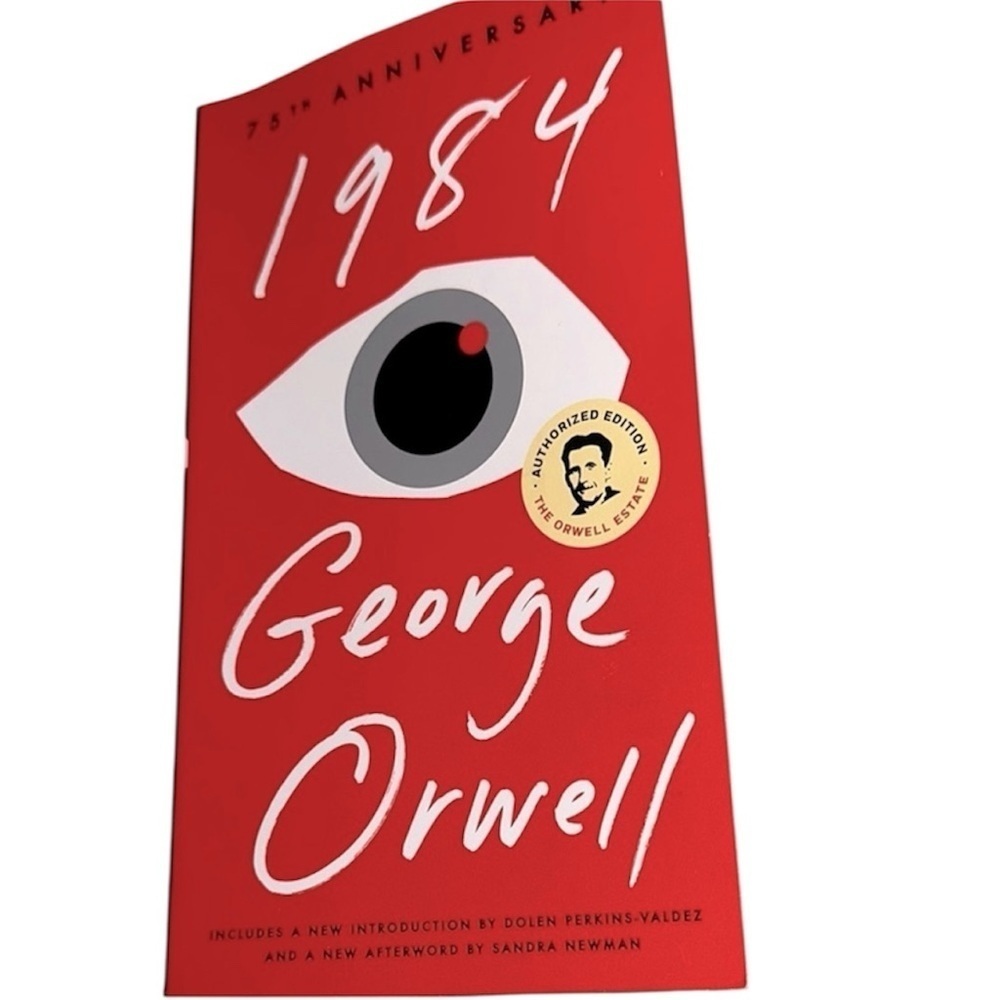 1984 by George Orwell - Red Cover